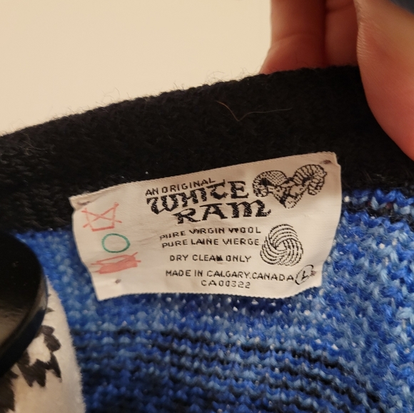 Vintage Pure Wool Cardigan - Picture 3 of 5